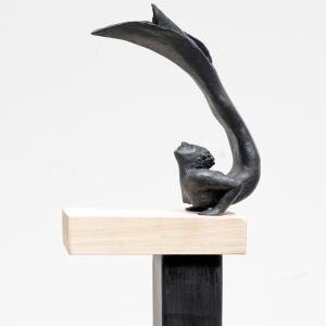 Dafne, 2020, Bronzo con asta di supporto, 16x6x20cm