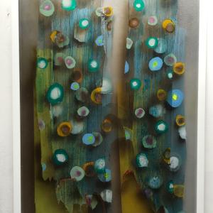 Sliding doors, 2021, Pittura spray su plexi, 75x50cm