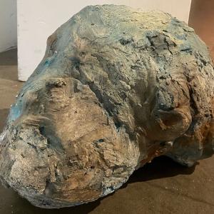 Testa 03, 2023, Gesso, rete di ferro e stracci di cotone, dipinta a olio, 30x25x40cm